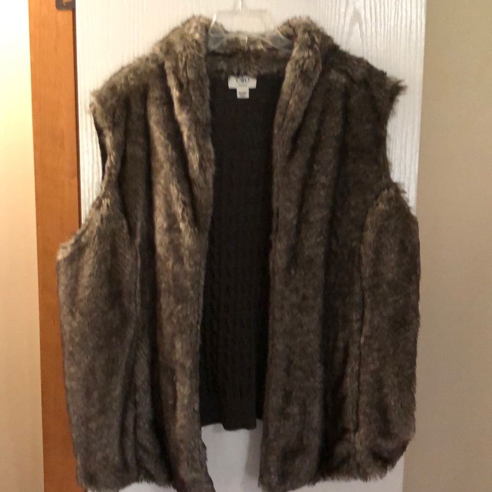 Catos brown fur vest size 26/28W